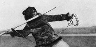 《北方的纳努克》影评:黑白无声纪录片是睡前最好的电影