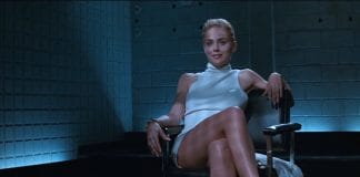 《本能》影评:很黄很暴力.很淫很色情.